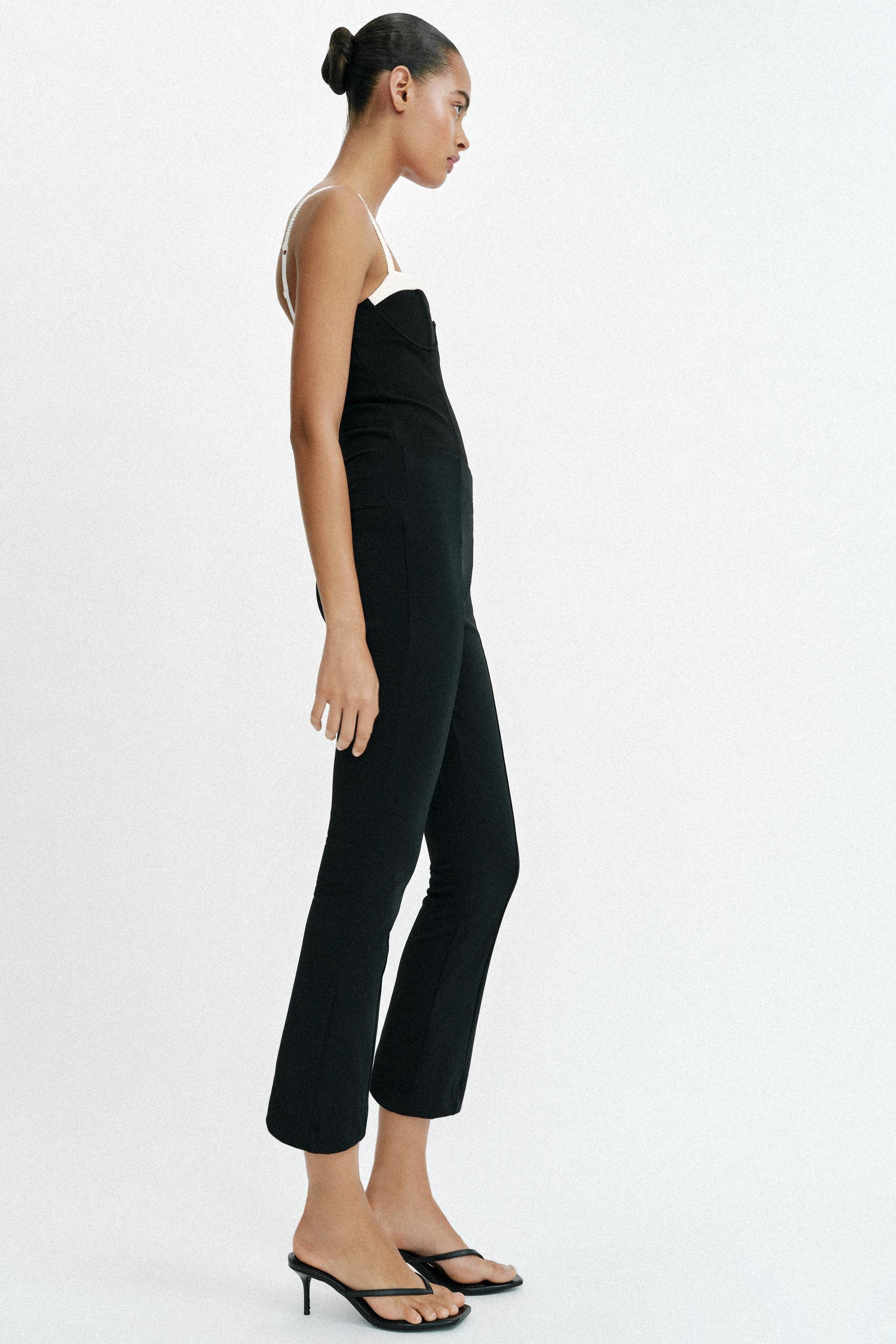 FLARE LEGGINGS WITH SEAM DETAIL